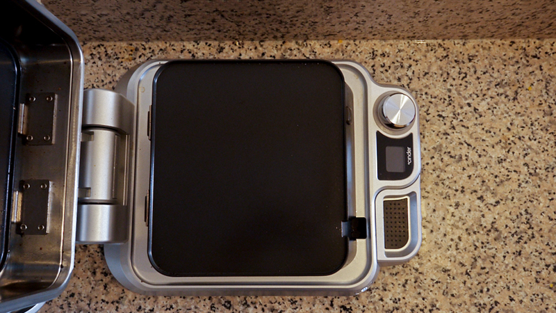 Illustration for article titled Someone Finally Made an Electric Grill That Doesn't Suck